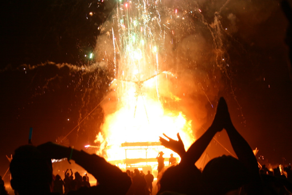 2005/BurningMan/1024x768_IMG_1876.JPG