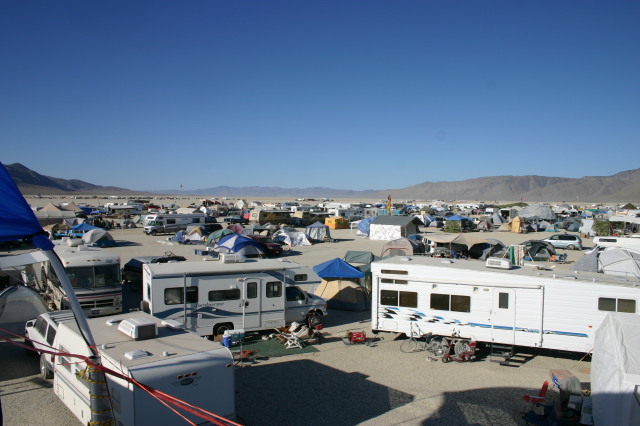 2005/BurningMan/640x480_IMG_1717.JPG