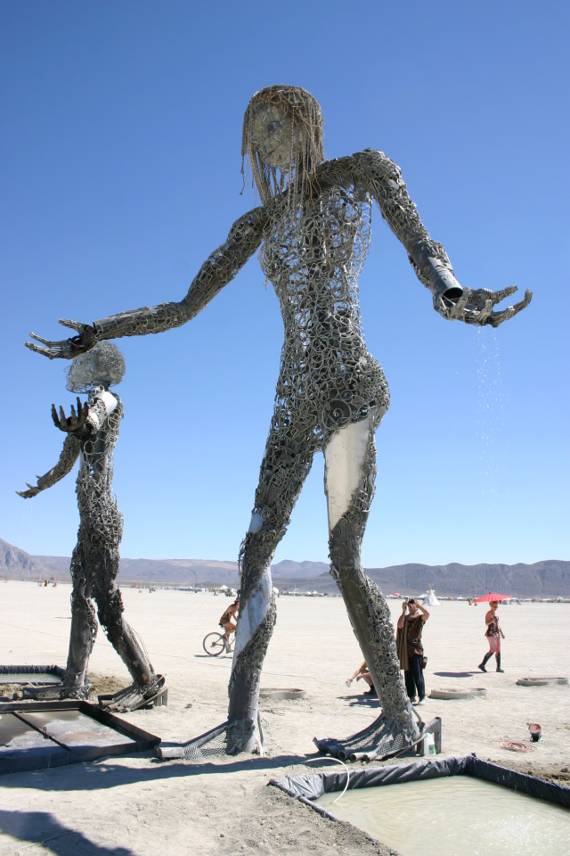 2005/BurningMan/640x480_IMG_1772.JPG