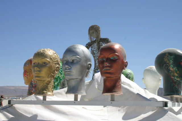 2005/BurningMan/640x480_IMG_1788.JPG