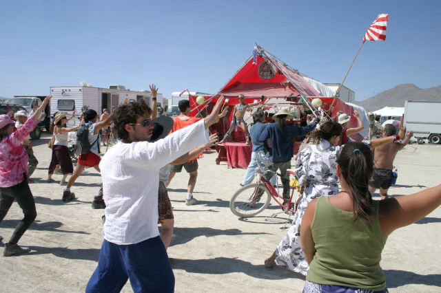 2005/BurningMan/640x480_IMG_1798.JPG