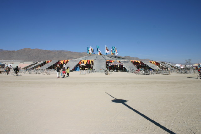 2005/BurningMan/640x480_IMG_1803.JPG