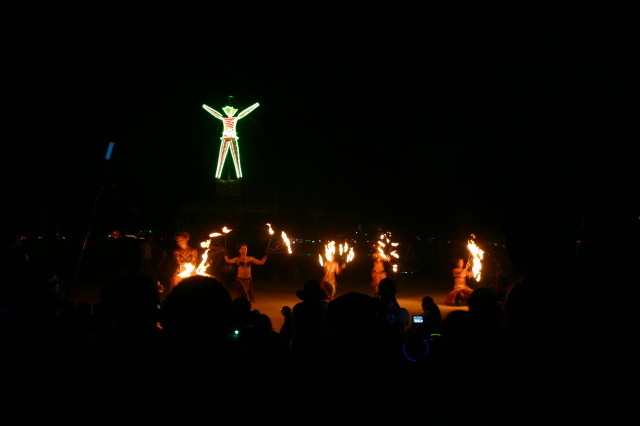 2005/BurningMan/640x480_IMG_1837.JPG