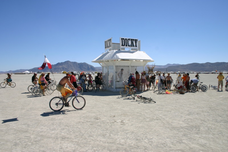 2005/BurningMan/800x600_IMG_1759.JPG