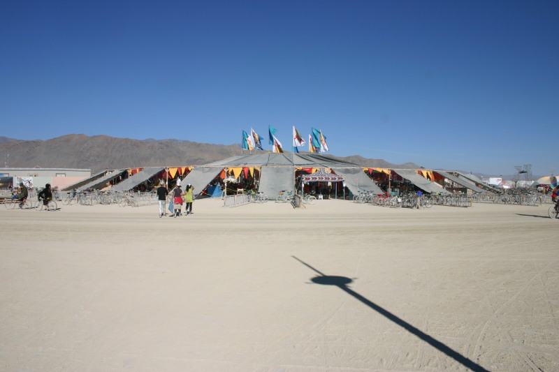 2005/BurningMan/800x600_IMG_1803.JPG