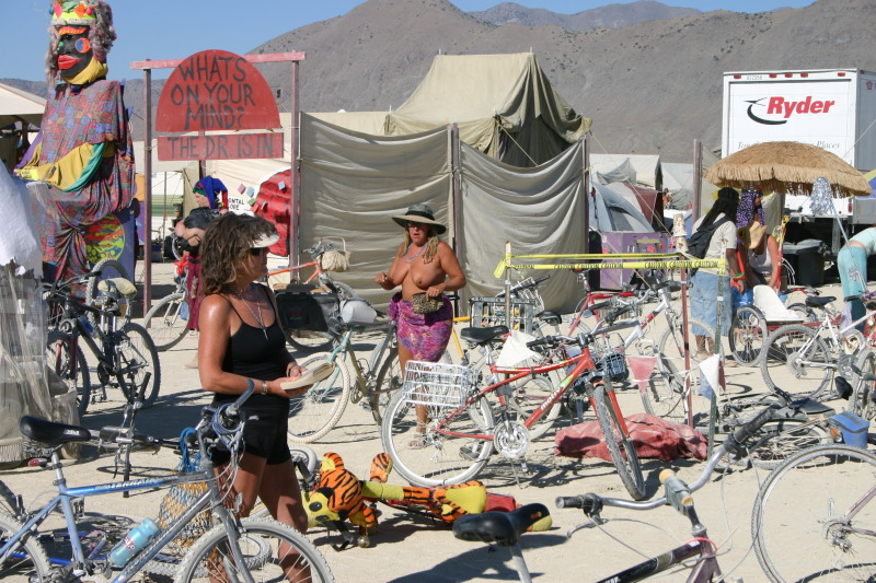 2005/BurningMan/800x600_IMG_1806.JPG