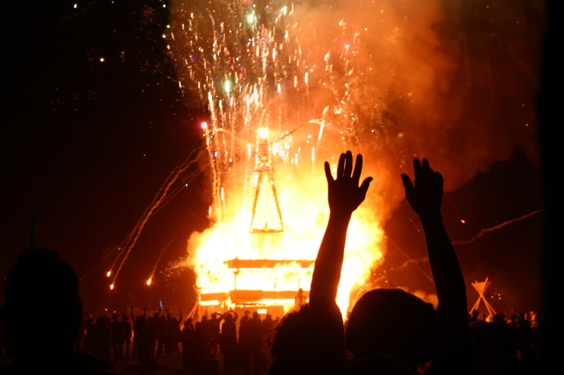 2005/BurningMan/800x600_IMG_1868.JPG