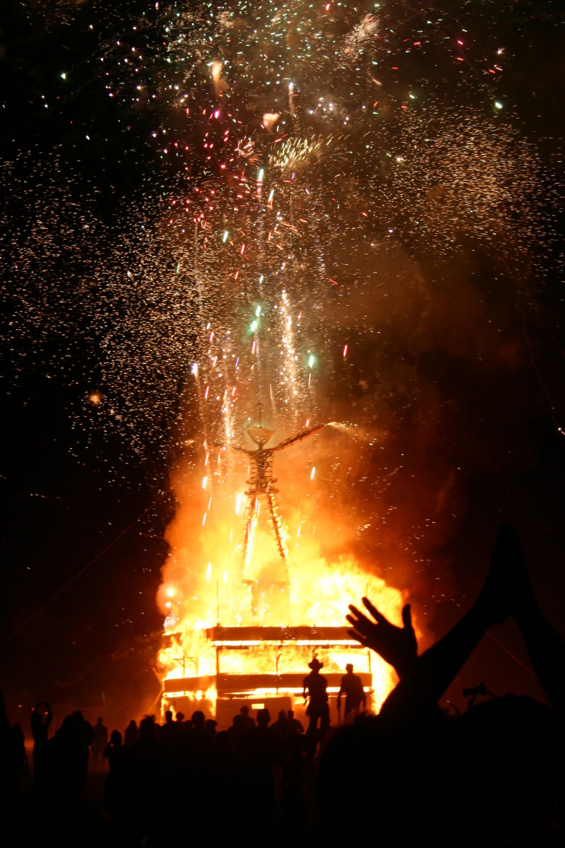 2005/BurningMan/800x600_IMG_1875.JPG