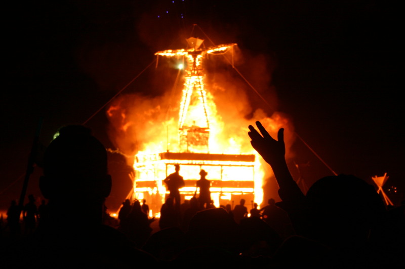 2005/BurningMan/800x600_IMG_1888.JPG