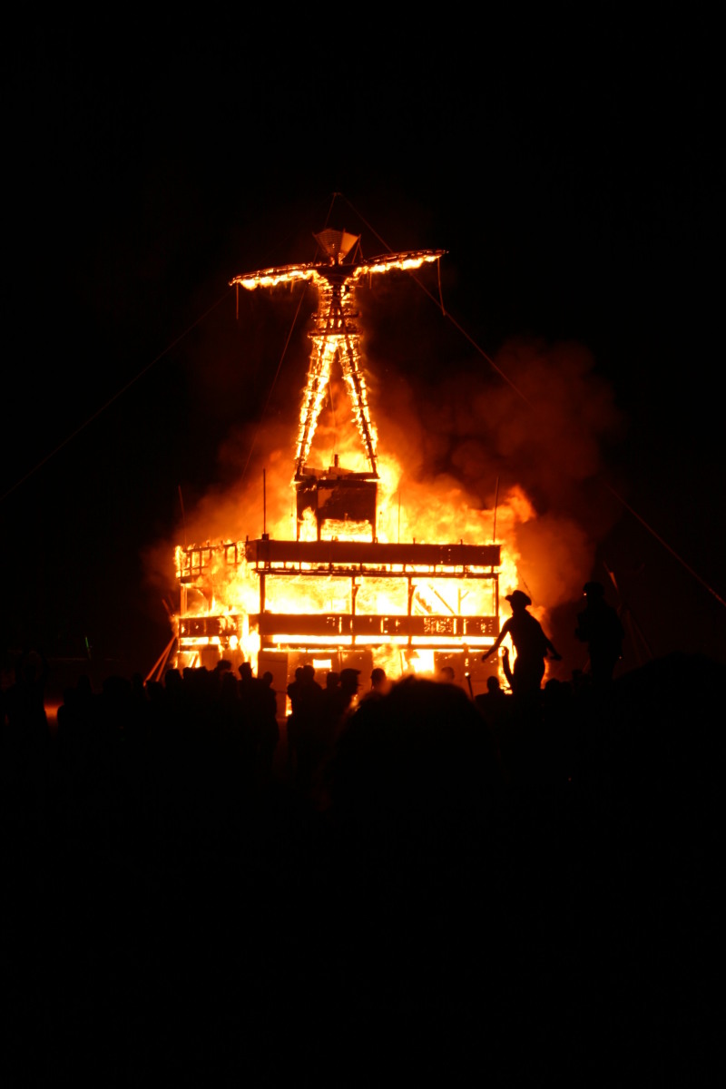 2005/BurningMan/800x600_IMG_1894.JPG