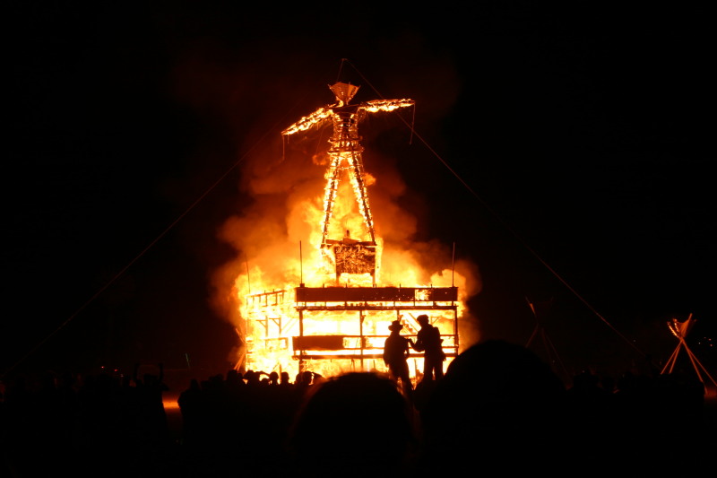 2005/BurningMan/800x600_IMG_1897.JPG