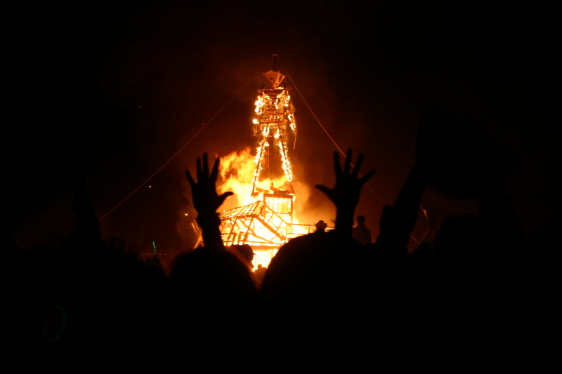 2005/BurningMan/800x600_IMG_1910.JPG
