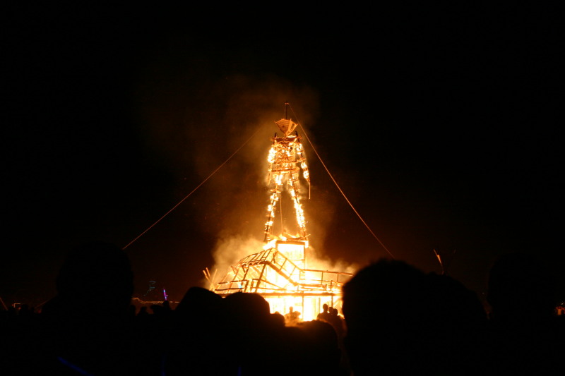 2005/BurningMan/800x600_IMG_1916.JPG