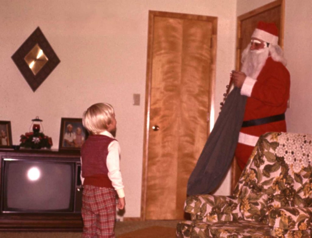 1974-12-Hildebrand-Christmas-04.jpg