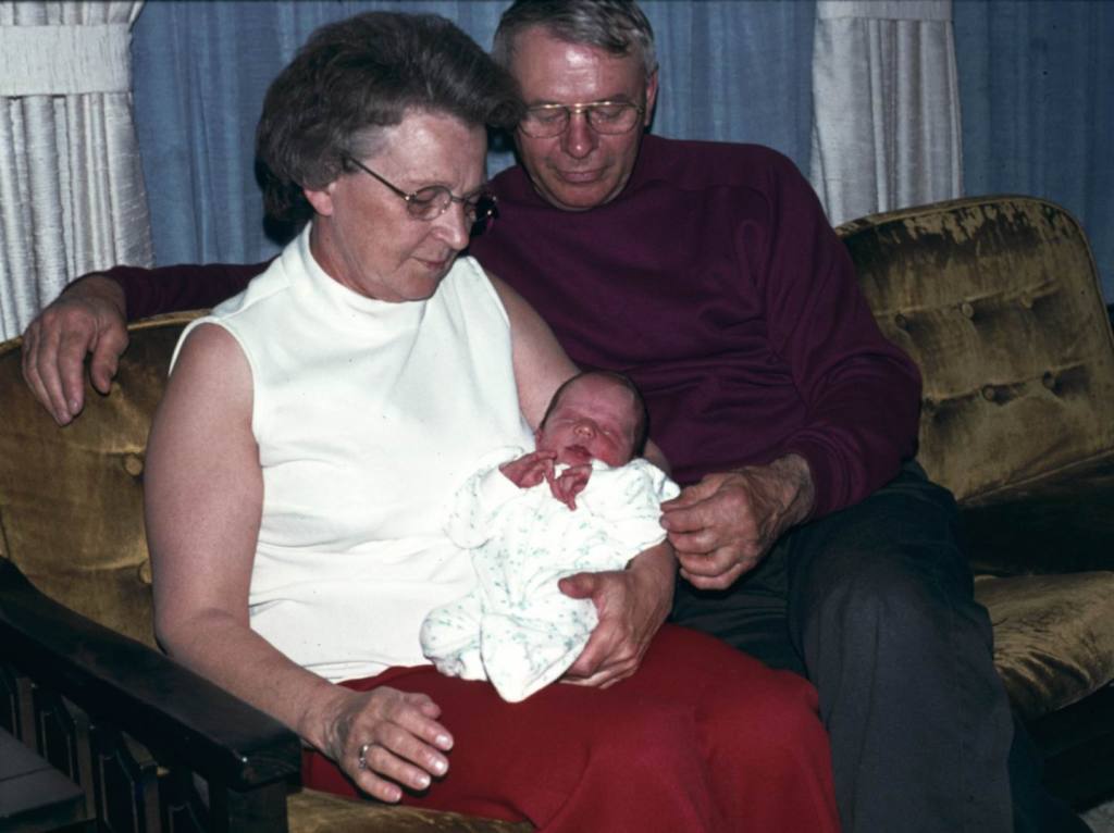 1970-1991-Jim-Janeen-first-20years/1024x768_1976-04-29-2-Josh-Comes-Home.JPG
