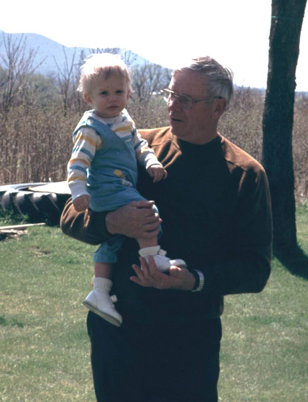 1977-03-6-Easter.JPG