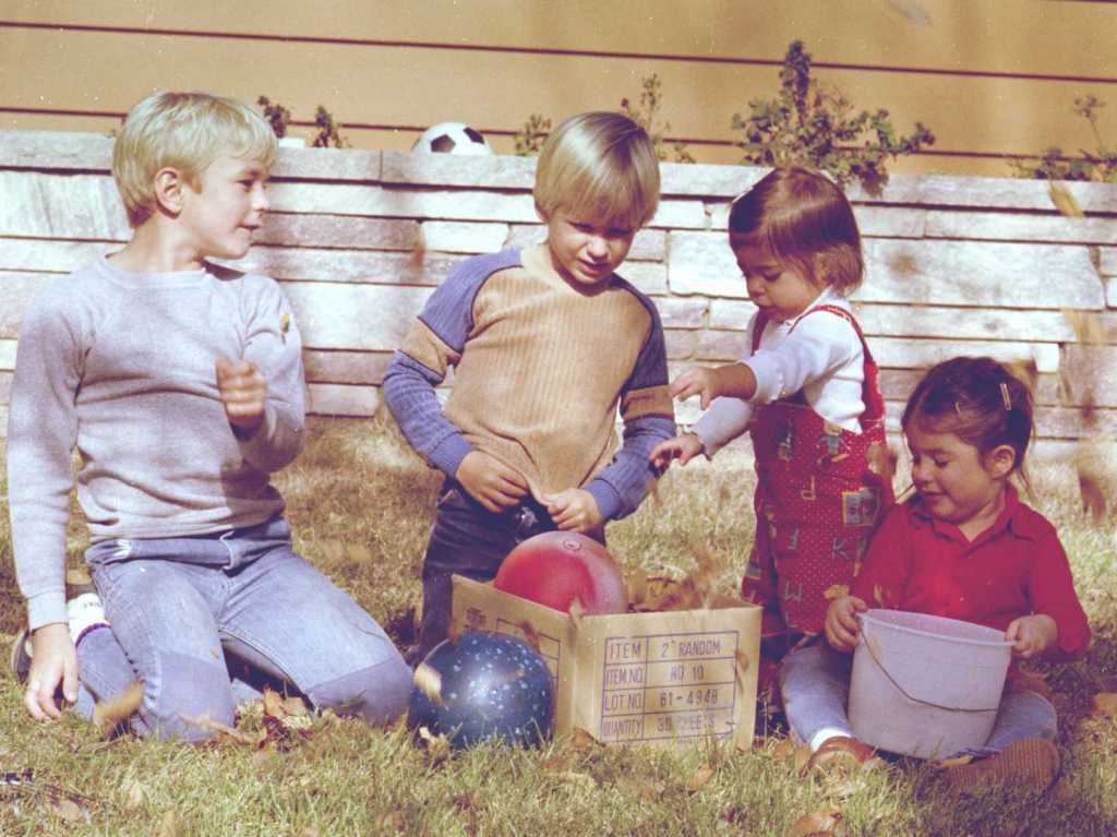 1970-1991-Jim-Janeen-first-20years/1024x768_1982-11-2-Leaves-MV.jpg