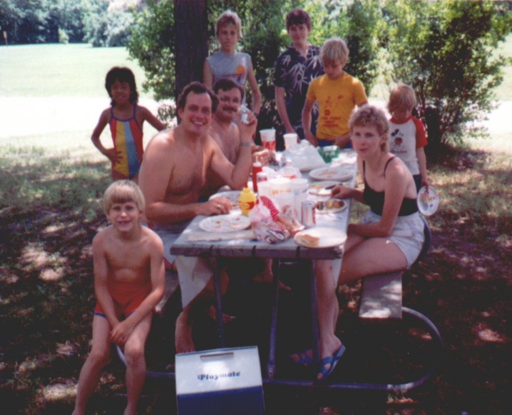 1984-Camping-Barkmeiers-Hildebrands.jpg