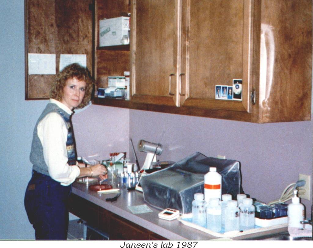 1987-Janeens-Lab-DrJones-officie.jpg