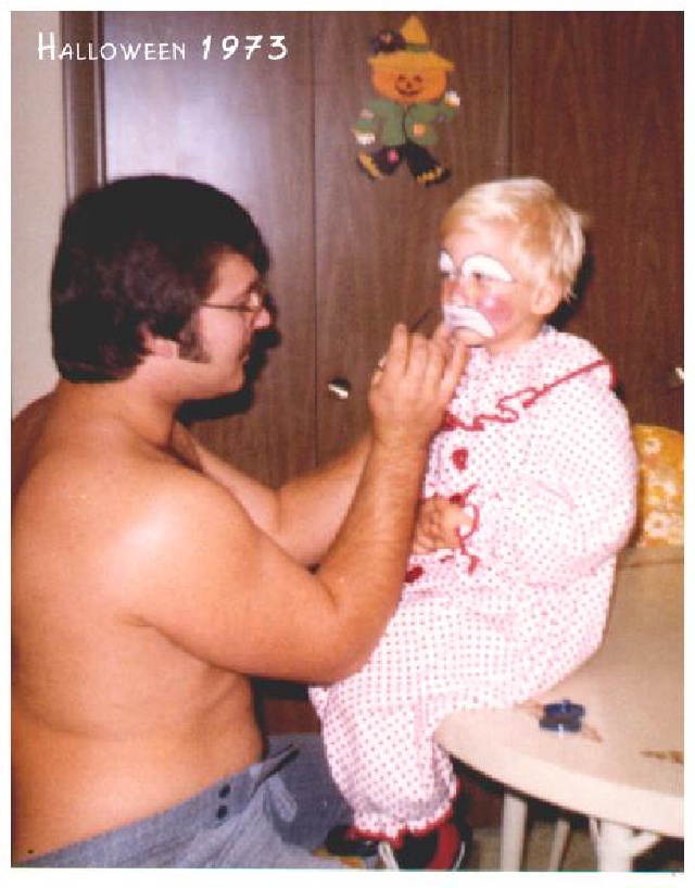 1973-10-HalloweenTravisDad.jpg