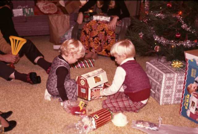 1974-12-Hildebrand-Christmas-06.jpg