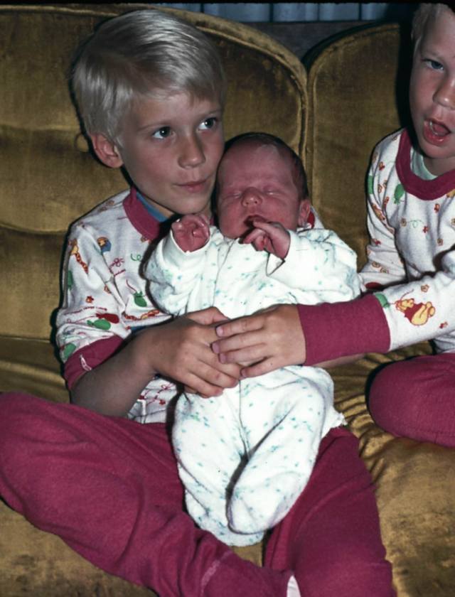 1970-1991-Jim-Janeen-first-20years/640x480_1976-04-29-4-Josh-Comes-Home.JPG