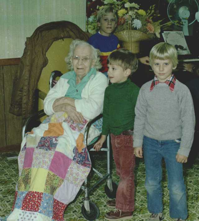 1981-11-THANKSMAS05.jpg