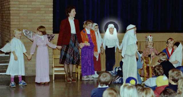 1970-1991-Jim-Janeen-first-20years/640x480_1983-12-JOSH-CHRISTMAS-PLAY02.jpg