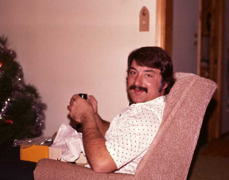 1974-12-Hildebrand-Christmas-03.jpg