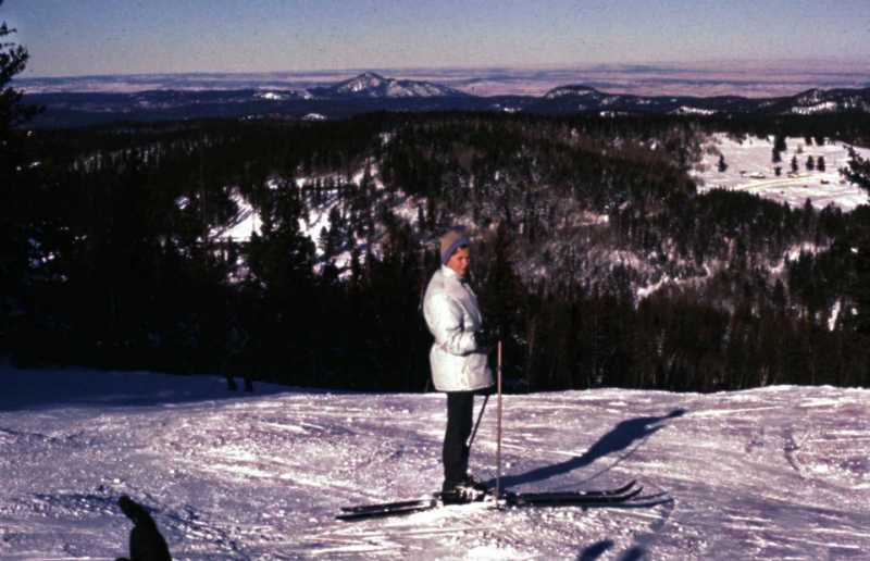 1974-12-Janeen-Terry-Peak.jpg