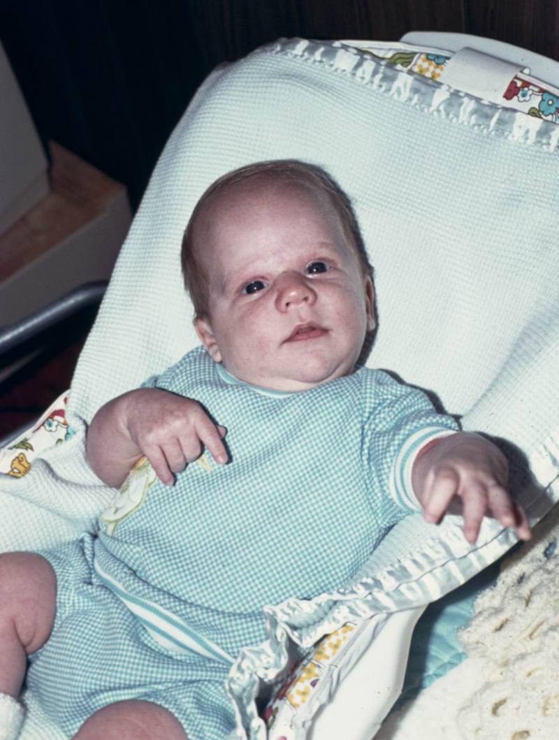 1970-1991-Jim-Janeen-first-20years/800x600_1976-06-02-Josh-2-months.JPG