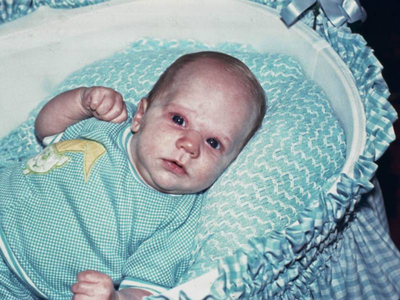 1970-1991-Jim-Janeen-first-20years/800x600_1976-06-04-Josh-2-months.JPG
