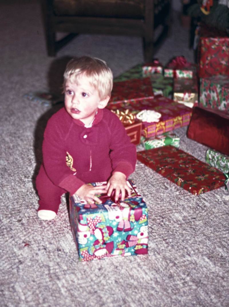 1970-1991-Jim-Janeen-first-20years/800x600_1977-12-Christmas-3.JPG