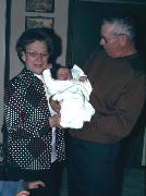 1976-05-06-03-Grandparents-Leaving.JPG