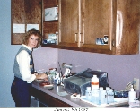 1987-Janeens-Lab-DrJones-officie.jpg