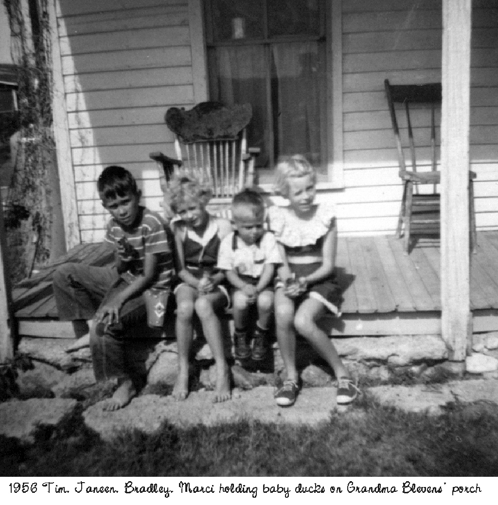 Janeen-Scott-Family-History/1024x768_1956-07-Scott-Kids-Baby-Ducks-BlevensHM.jpg