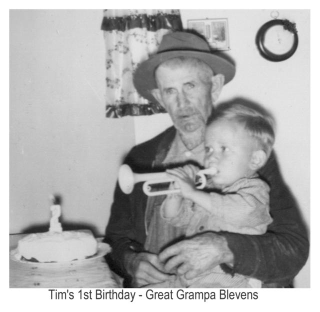 Janeen-Scott-Family-History/640x480_1948-09-26-Tims-1st-Birthday.JPG