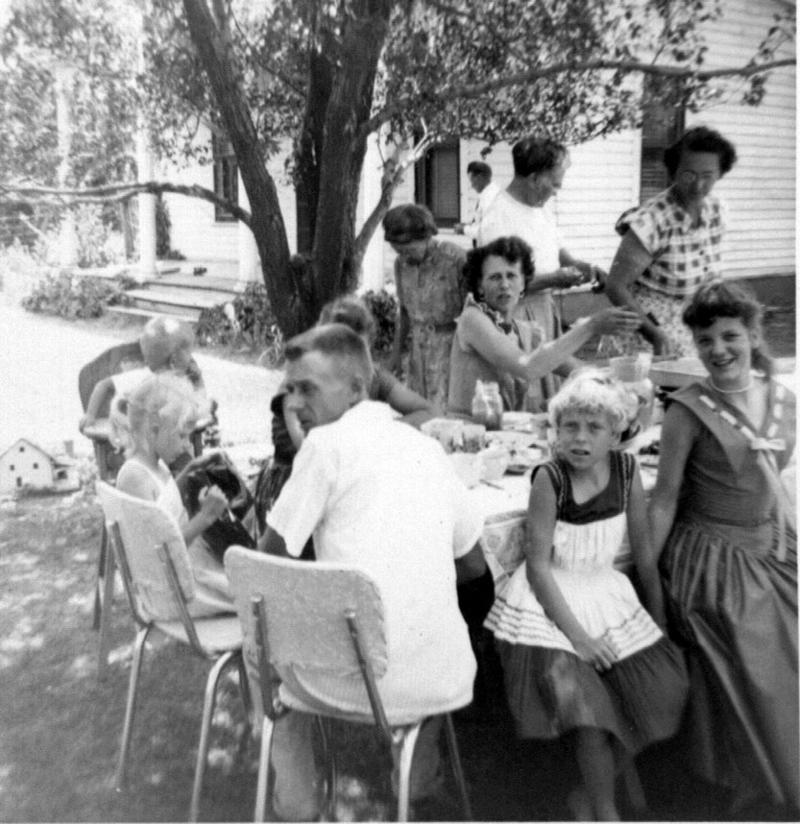 1958-Scott-Picnic.jpg