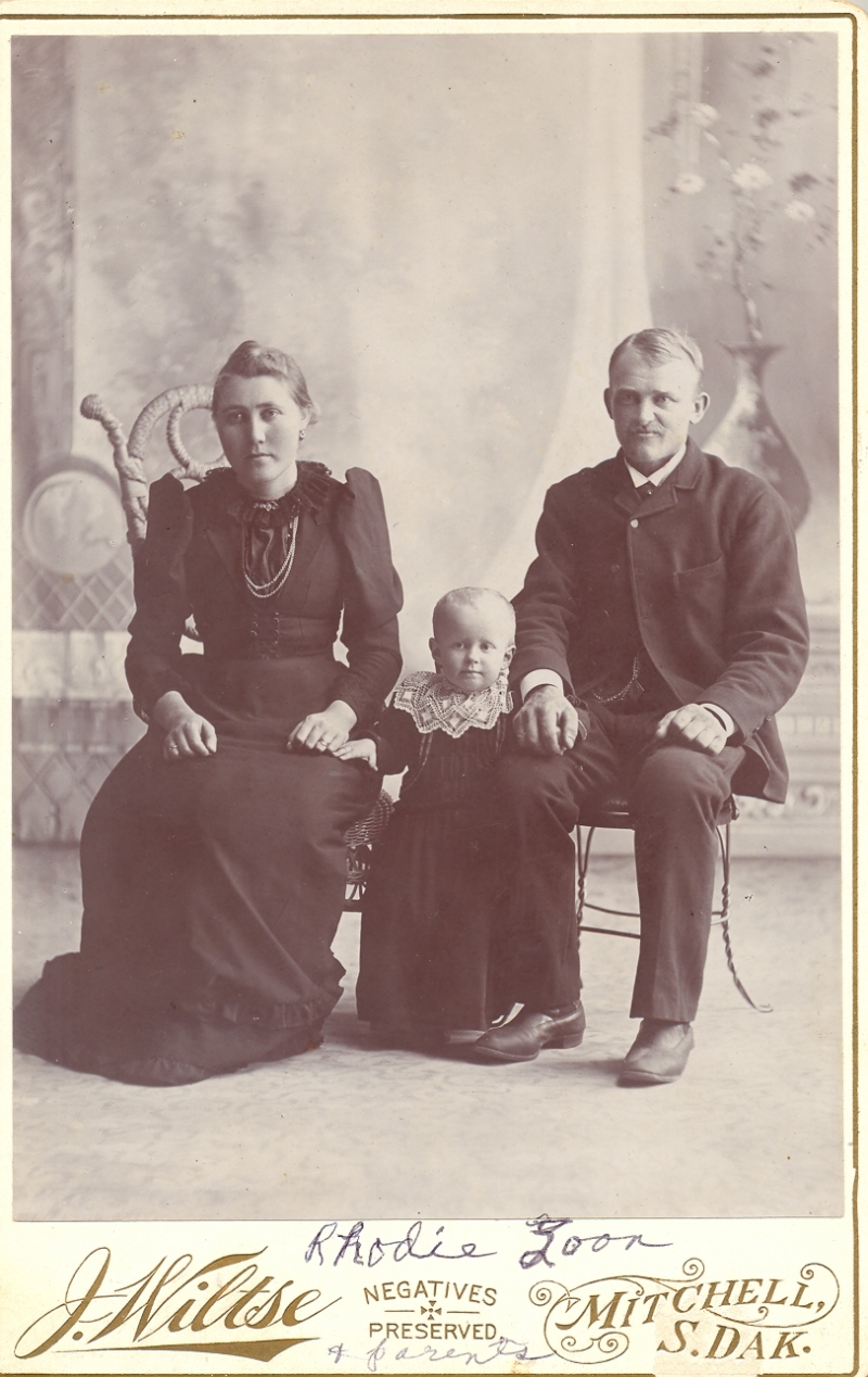 Janeen-Scott-Family-History/Albert-Scott-Family-History/1893-Rhodie-Loon-parents.jpg