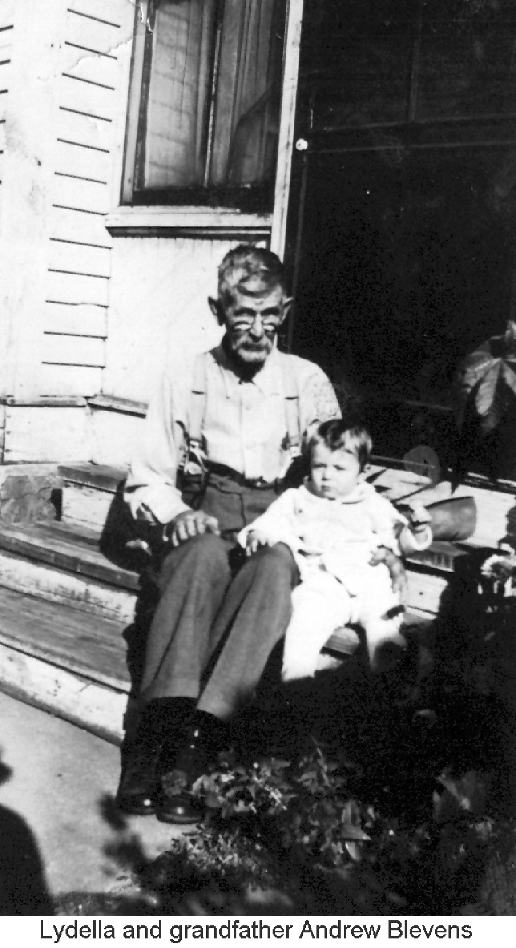 1940-Lydella-Grandpa-Blevens.jpg