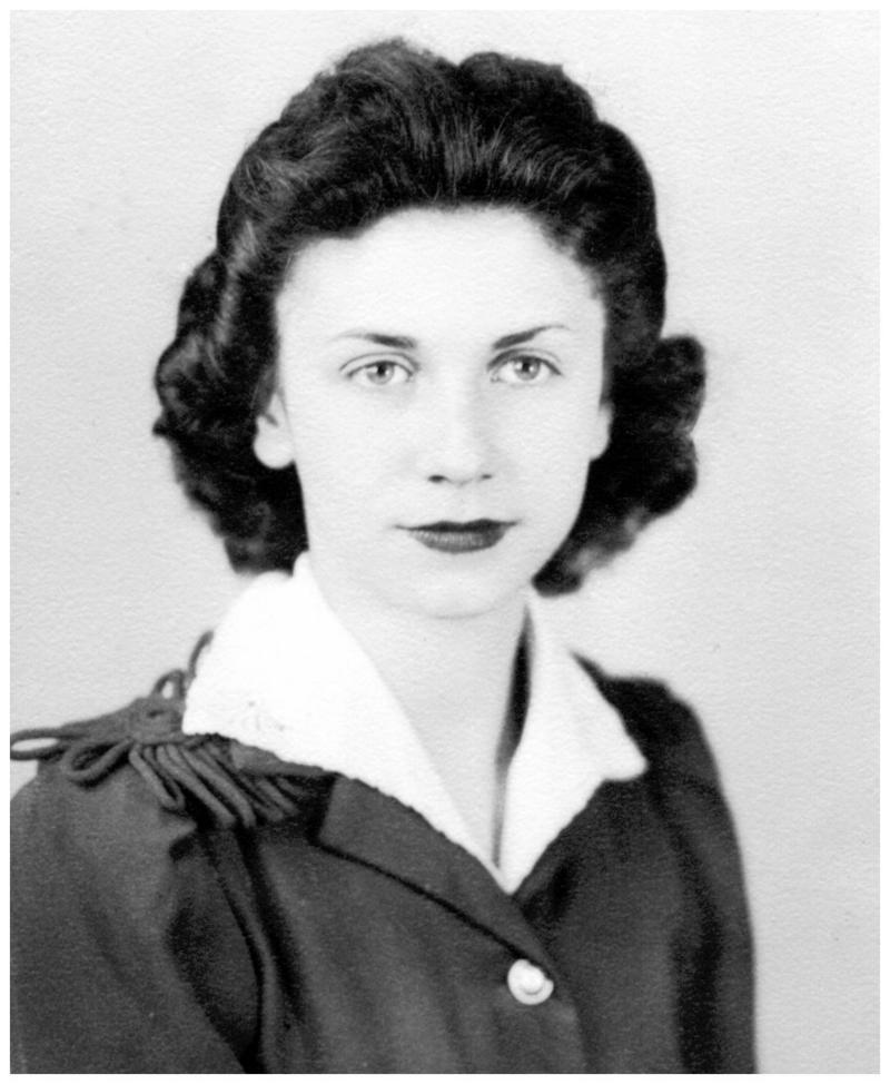 Janeen-Scott-Family-History/Mary-Helen-Blevens-Family-History/800x600_1944-05-Mary-Helen-Blevens-Grad.JPG