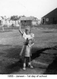 1955-Janeen-1st-day-school.jpg