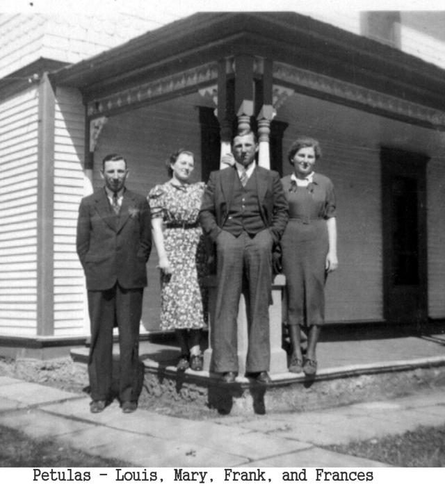 Jim-Hildebrand-Family-History/Mary-Petula-Family/640x480_1934-Petulas-Louie-Mary-Frank-Frances.jpg
