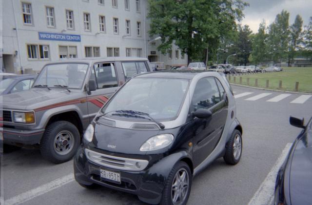 Smart_Car1_2nd_smallest_in_Germany.jpg
