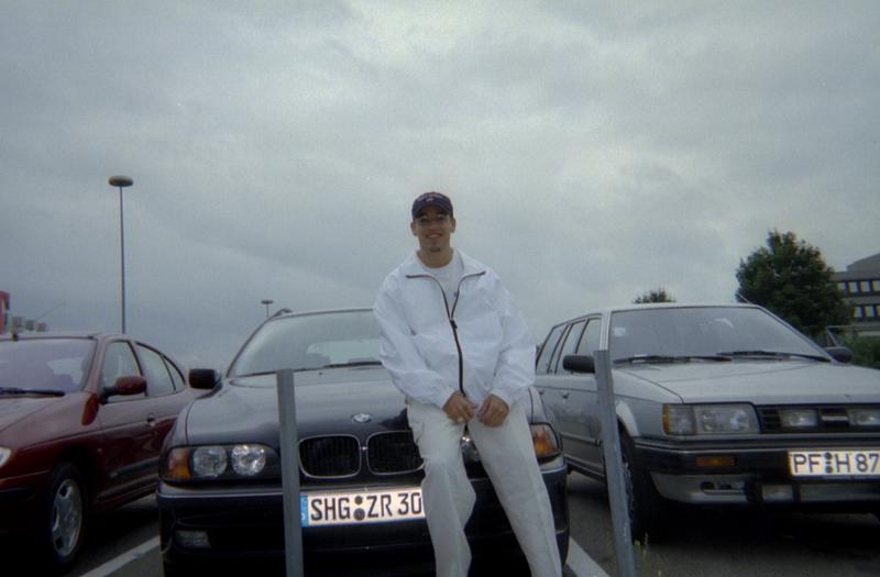 2000/07(July)/Germany-Trip/800x600_Michael_in_front_of_BMW_stationwagon.jpg