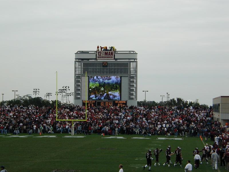 2000/11(November)/Aggie-Oklahoma-Game/17_10_halftime_lead.jpg