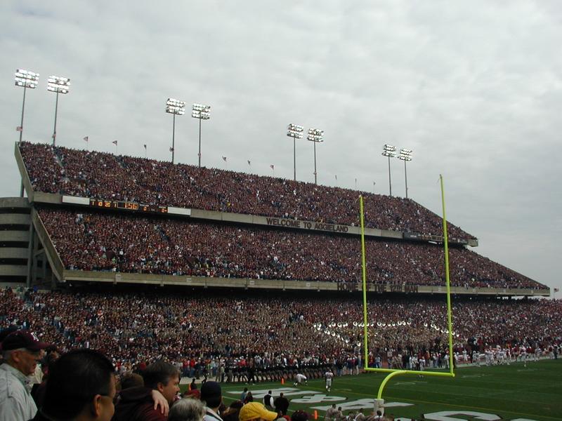 2000/11(November)/Aggie-Oklahoma-Game/800x600_maroon_out.jpg