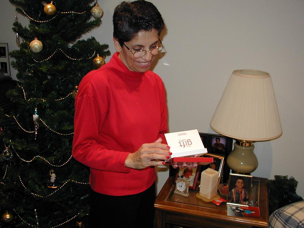 Mom-opening-gift.jpg