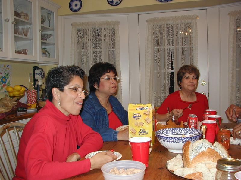 2000/12(December)/Christmas-at-Corpus/800x600_M-m-m-Good.jpg