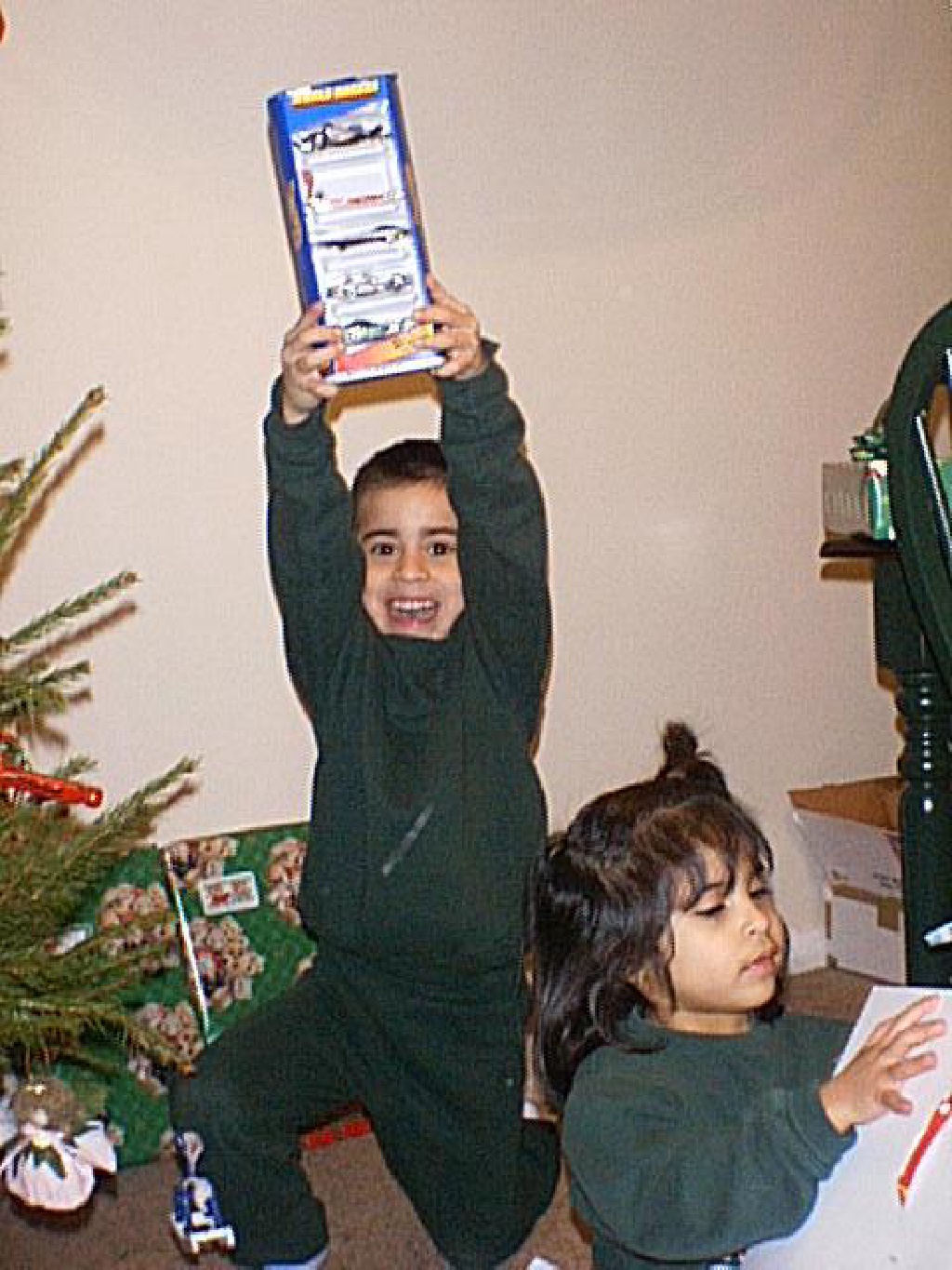 2000/12(December)/Christmas-at-London/1024x768_josh1.jpg